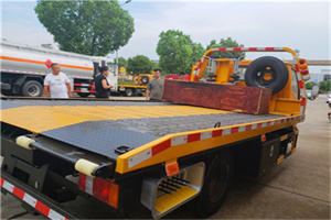 秦淮区附近拖车电话号码服务