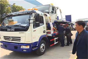 秦淮区汽车道路救援拖车价格